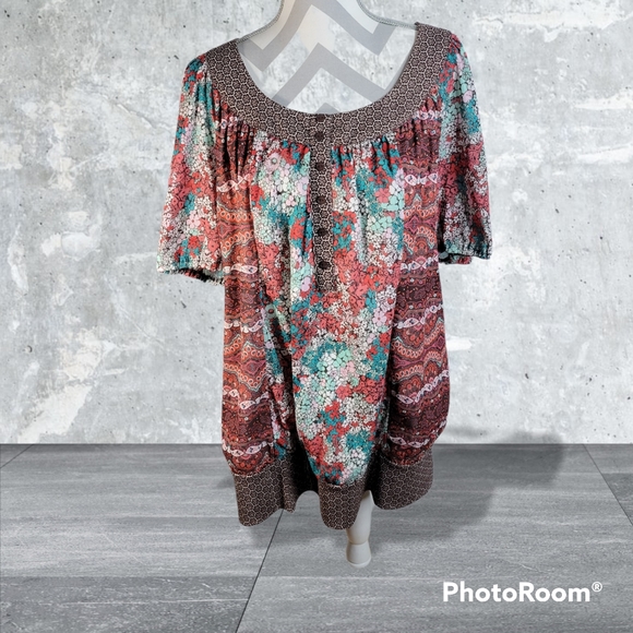 Womans Lane Bryant Scoop neck 6 button SS Boho Top Size 22/24 - Picture 1 of 7